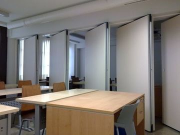 Tường ngăn phân vùng văn phòng có thể di chuyển bằng âm thanh, Bộ chia phòng trượt tường