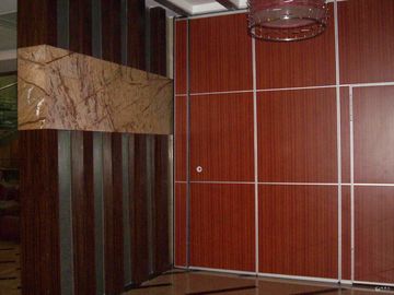 Tùy chỉnh màu sắc âm thanh tường phân vùng văn phòng / cửa trượt bằng gỗ gấp cửa phân vùng