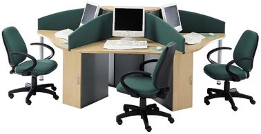 Vật liệu gỗ hiện đại Phân vùng nội thất văn phòng cho dịch vụ OEM 3 người