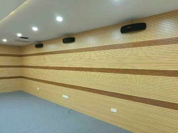 Thiết kế nội thất Vật liệu trang trí Bảng điều khiển bằng gỗ có rãnh cho Hội trường Chức năng