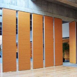 Ván gỗ dán nhiều lớp chống trượt Xoay tường phân vùng di động cho khách sạn