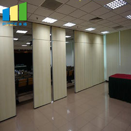 Văn phòng nội thất hiện đại Di chuyển tường phân vùng có thể vận hành với hệ thống theo dõi bị đình chỉ