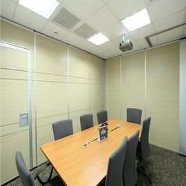 Bảng điều khiển âm thanh trượt có thể di chuyển Tường phân vùng di động cho phòng họp