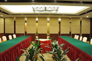 Lý tưởng cho thương mại và khách sạn sử dụng sliding gấp tường phân vùng với công nghệ chống âm thanh