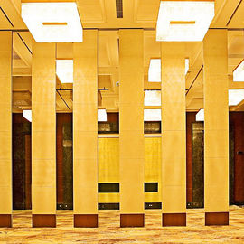 Panel gỗ trượt cao Panel hoạt động Acoustic Phòng chia 65mm Độ dầy Chống cháy