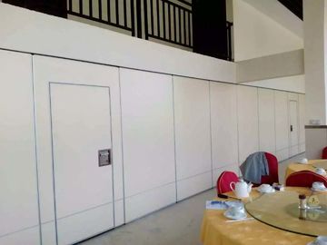 Văn phòng Singapore vách ngăn bằng gỗ, nội thất Movable trượt gấp cửa