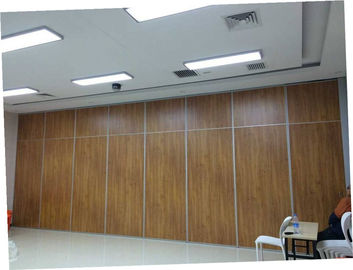 Melamine Surface Panel Chiều cao 5m Ngăn cách âm phòng cho phòng hội thảo / vách ngăn có thể gập lại