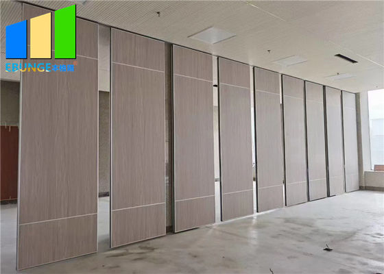 Vỏ kết thúc vải chống cháy tường ngăn gấp Giải pháp tiết kiệm không gian cho các khu vực đa dụng